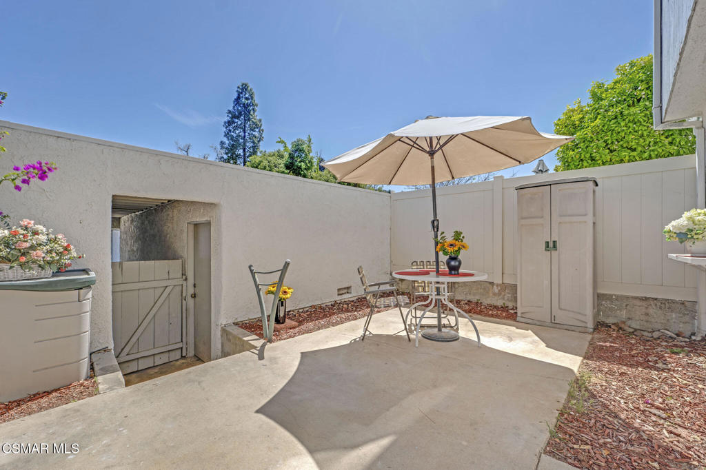 Los Robles Townhomes-332 - 1003172 - Residential