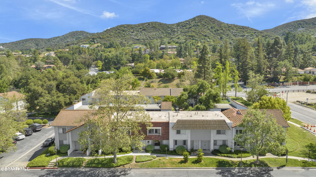 Los Robles Townhomes-332 - 1003172 - Residential