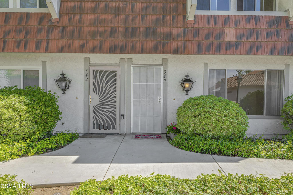 Los Robles Townhomes-332 - 1003172 - Residential