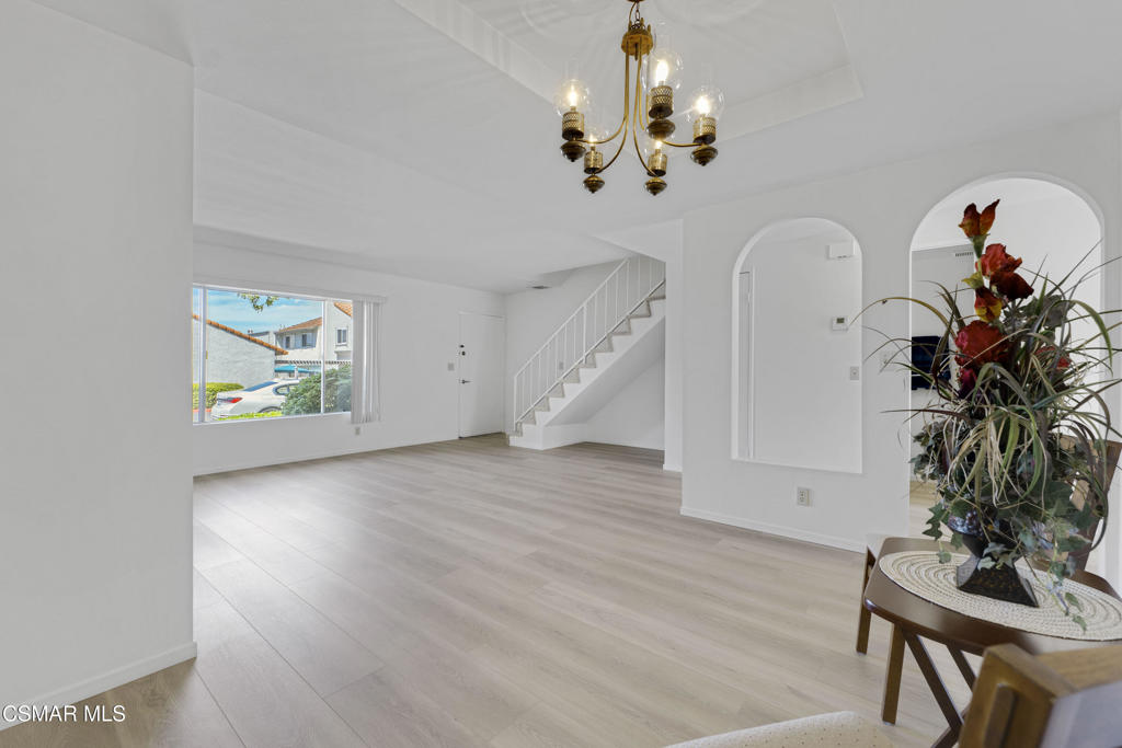 Los Robles Townhomes-332 - 1003172 - Residential