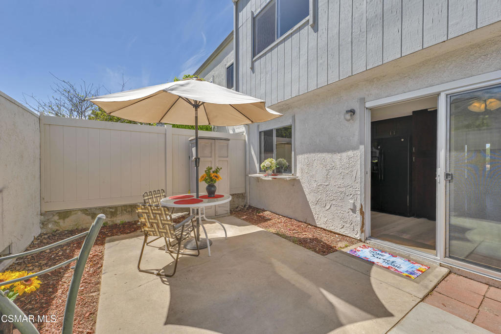 Los Robles Townhomes-332 - 1003172 - Residential