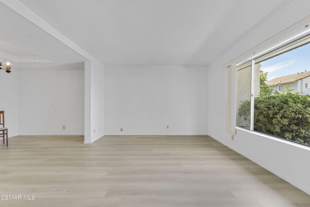 Los Robles Townhomes-332 - 1003172 - Residential