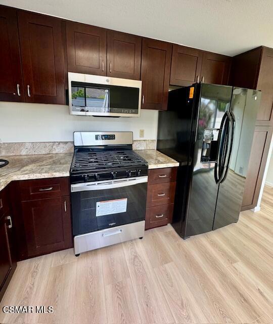 Los Robles Townhomes-332 - 1003172 - Residential