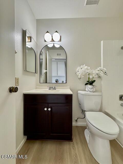 Los Robles Townhomes-332 - 1003172 - Residential