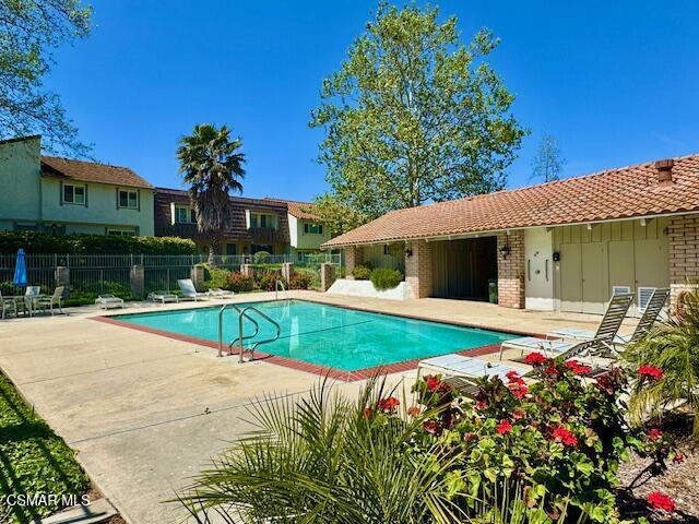 Los Robles Townhomes-332 - 1003172 - Residential