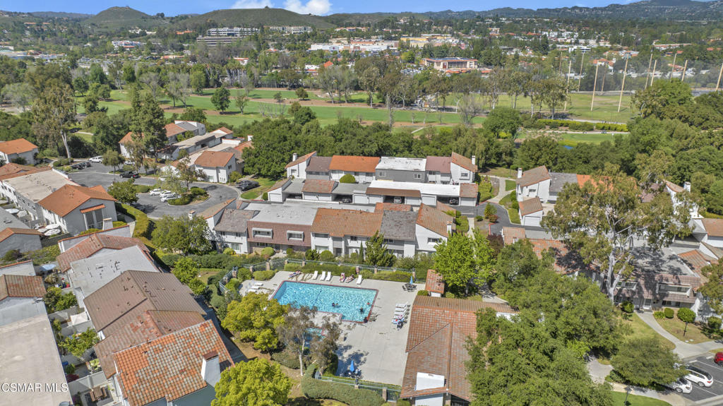 Los Robles Townhomes-332 - 1003172 - Residential