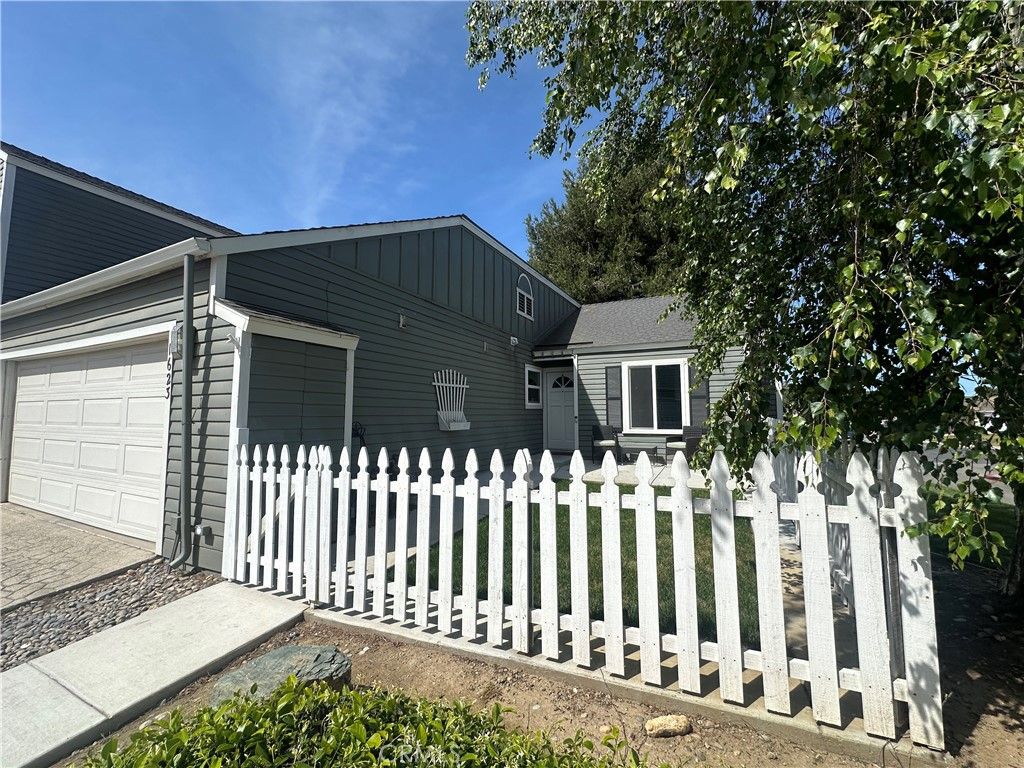 Photo of 1623 Point Lobos Ln, Santa Maria, CA 93454 (MLS # SC26082945)