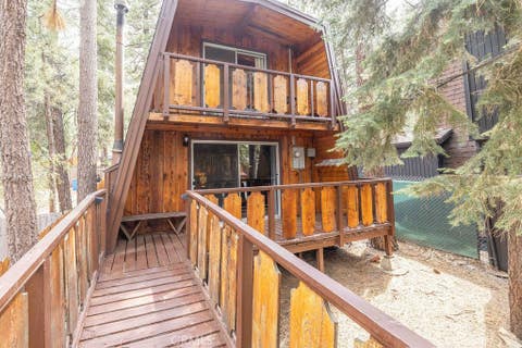 Photo of 42733 Cedar AVE, Big Bear Lake, CA 92315 (MLS # IG26155976)