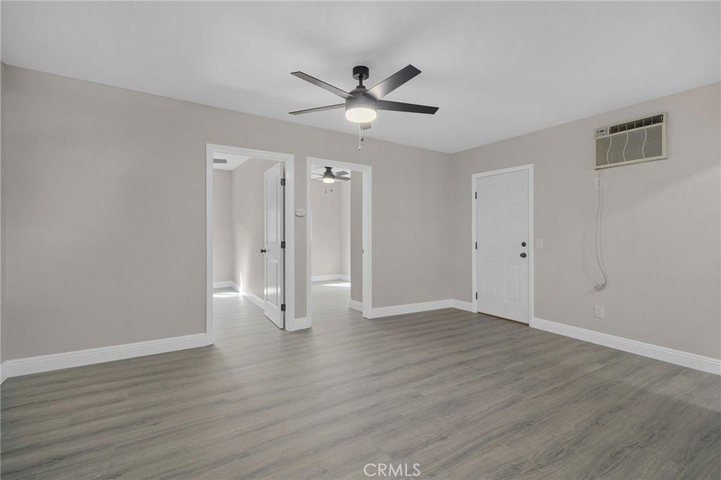 listing image 130725132916935892836