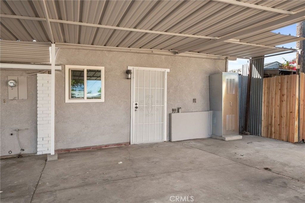 listing image 130722639709825632795
