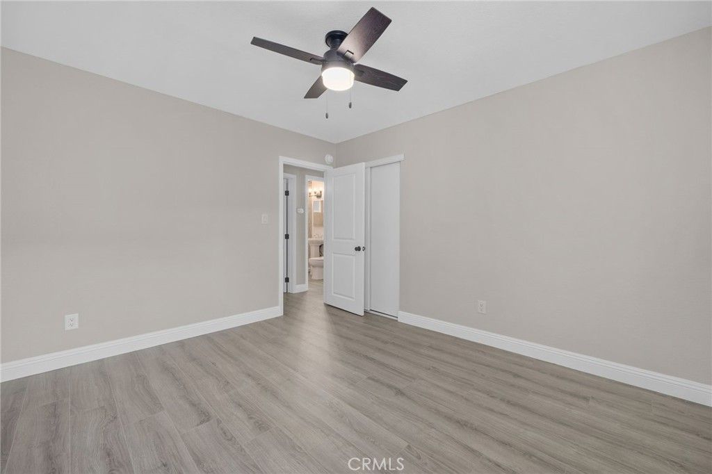 listing image 130722626566192782170