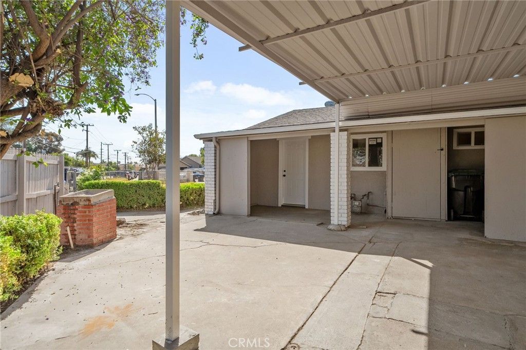 listing image 130726680843607312657