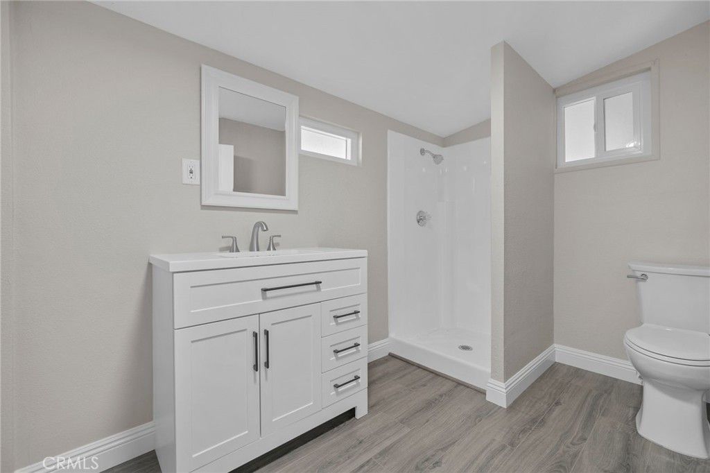 listing image 130720937465680038389
