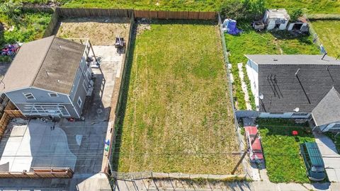 Photo of 3905 Jenkins Way, San Pablo, CA 94806 (MLS # ML82042879)