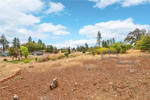 Photo of 5617 Campus Drive Dr, Paradise, CA 95969 (MLS # SN26079527)