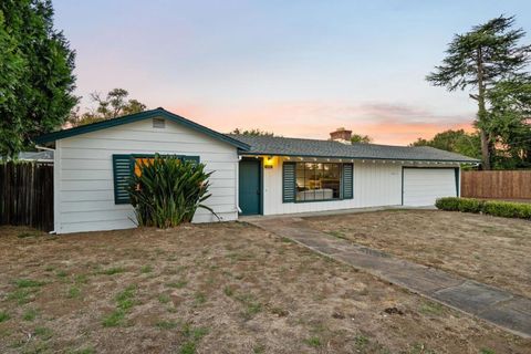 Photo of 16281 Camino Del Sol, Los Gatos, CA 95032 (MLS # ML82026654)