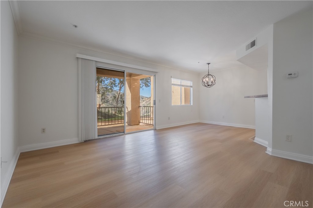 2572 Avenida Del Vista