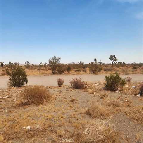 Photo of 1595 La Mesa Road, Pinon Hills, CA 92371 (MLS # SR25158682) Photo of 1595 La Mesa Road, Pinon Hills, CA 92371 (MLS # SR25158682)