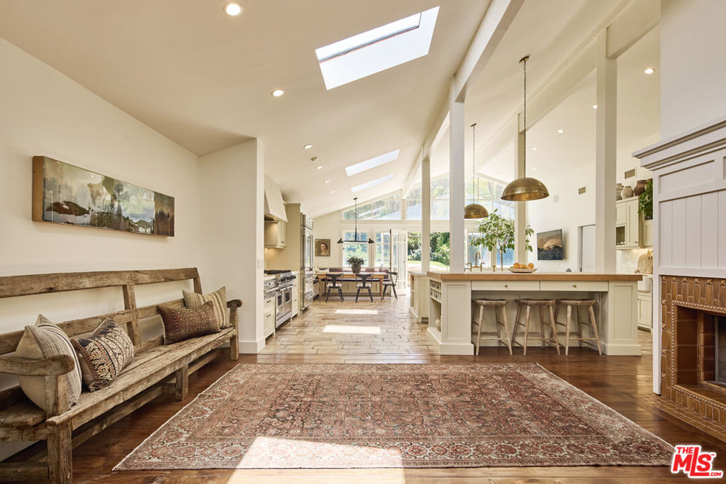6172 Bonsall Drive