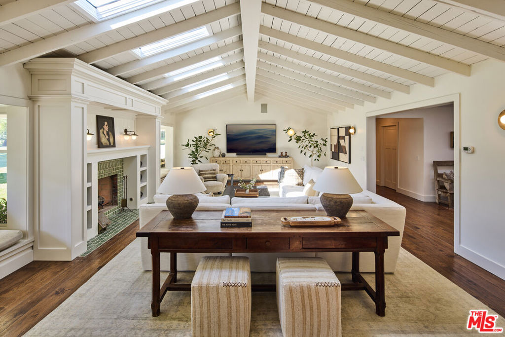 6172 Bonsall Drive