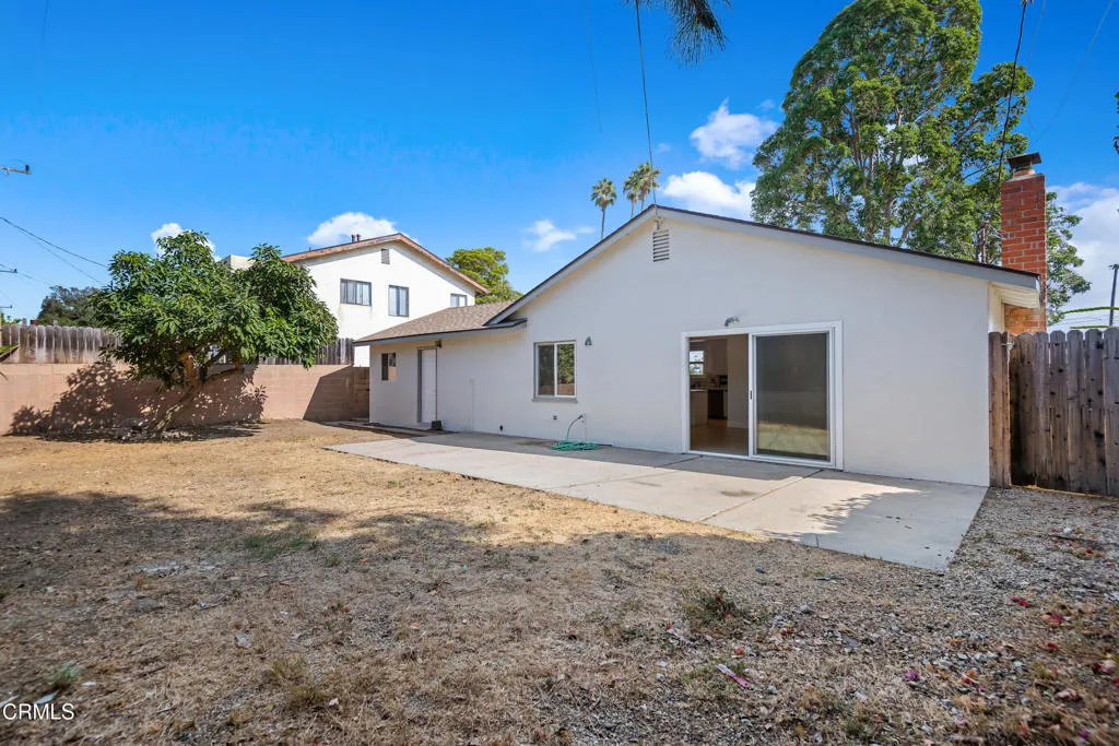 Ventura, California 93003, United States, 3 Bedrooms Bedrooms, ,2 BathroomsBathrooms,Residential,Pending,211512