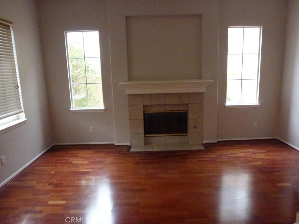 23261 Castle Rock