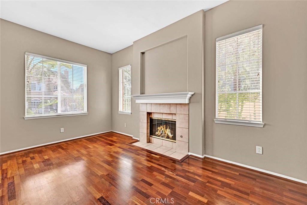 23261 Castle Rock