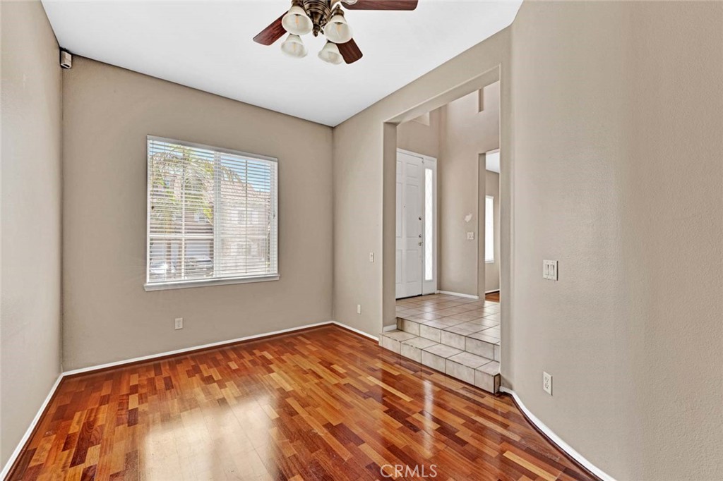23261 Castle Rock