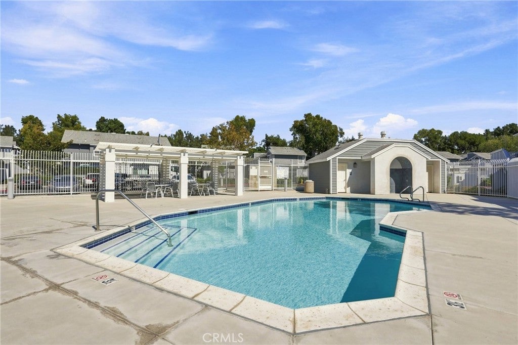 187 Huntington, Irvine CA 92620 - Photo 19