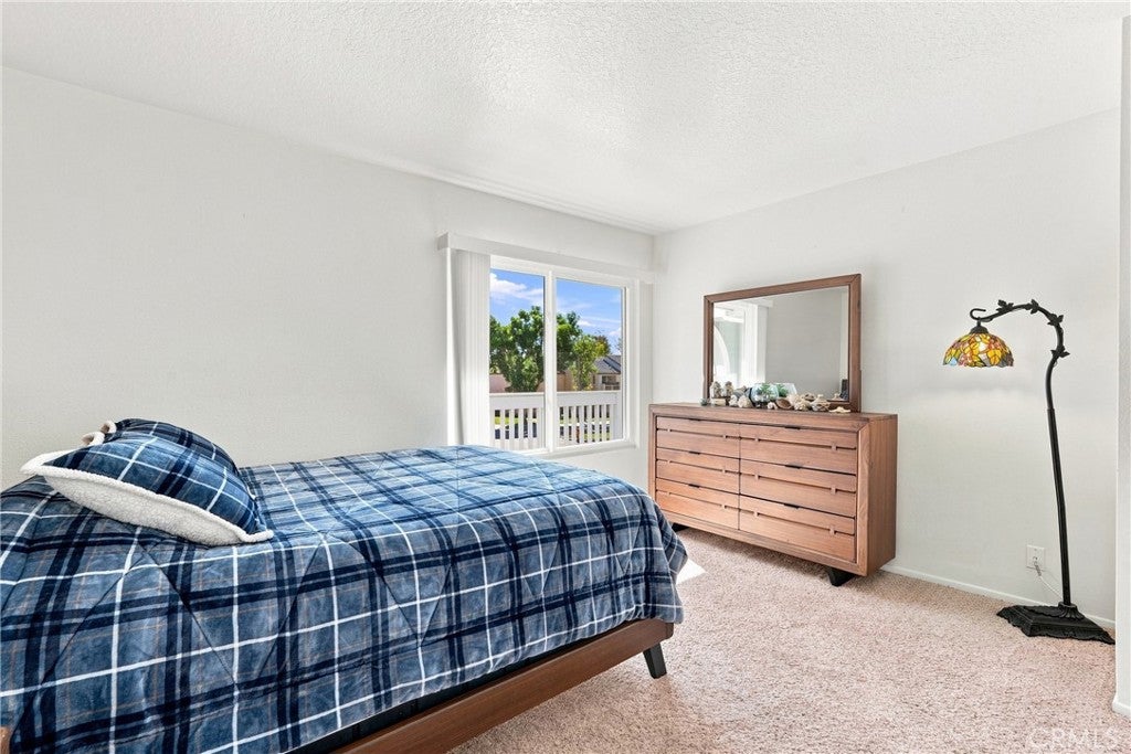 187 Huntington, Irvine CA 92620 - Photo 16