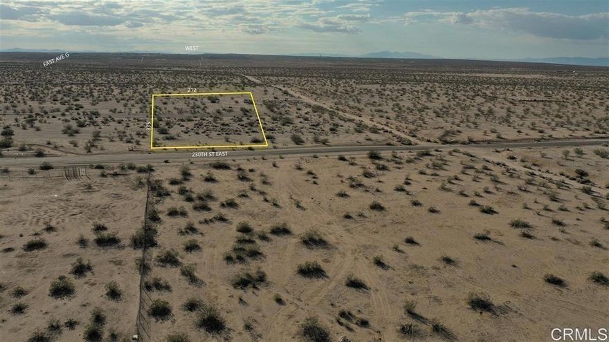 112,462 Sq/Ft of flat usable land with countless possibilities. Zoned LCA11