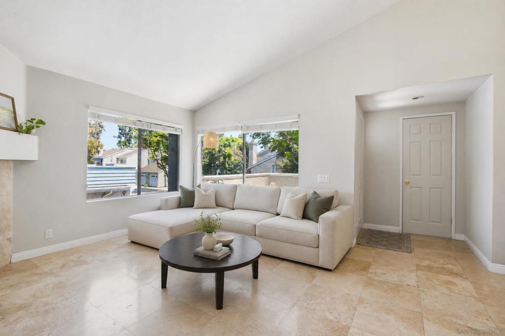 387 Deerfield Ave 77