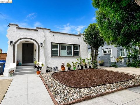 Photo of 1826 Pacific Ave Ave, Alameda, CA 94501 (MLS # 41133491)