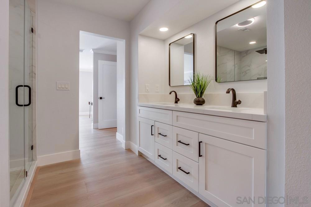 La Costa - Residential