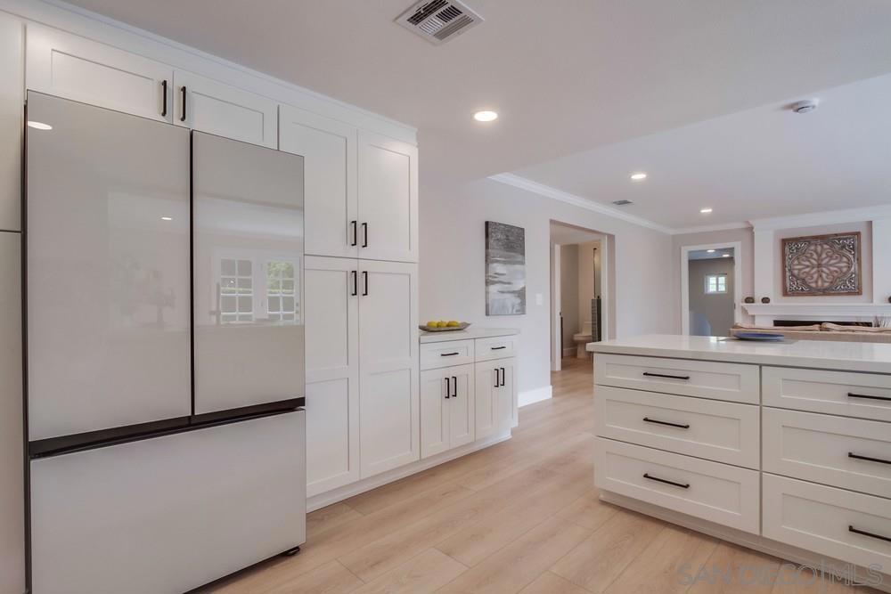 La Costa - Residential