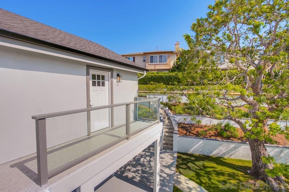 La Costa - Residential