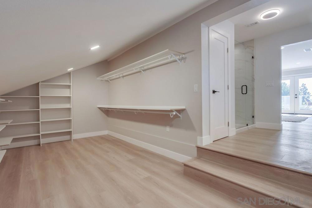 La Costa - Residential