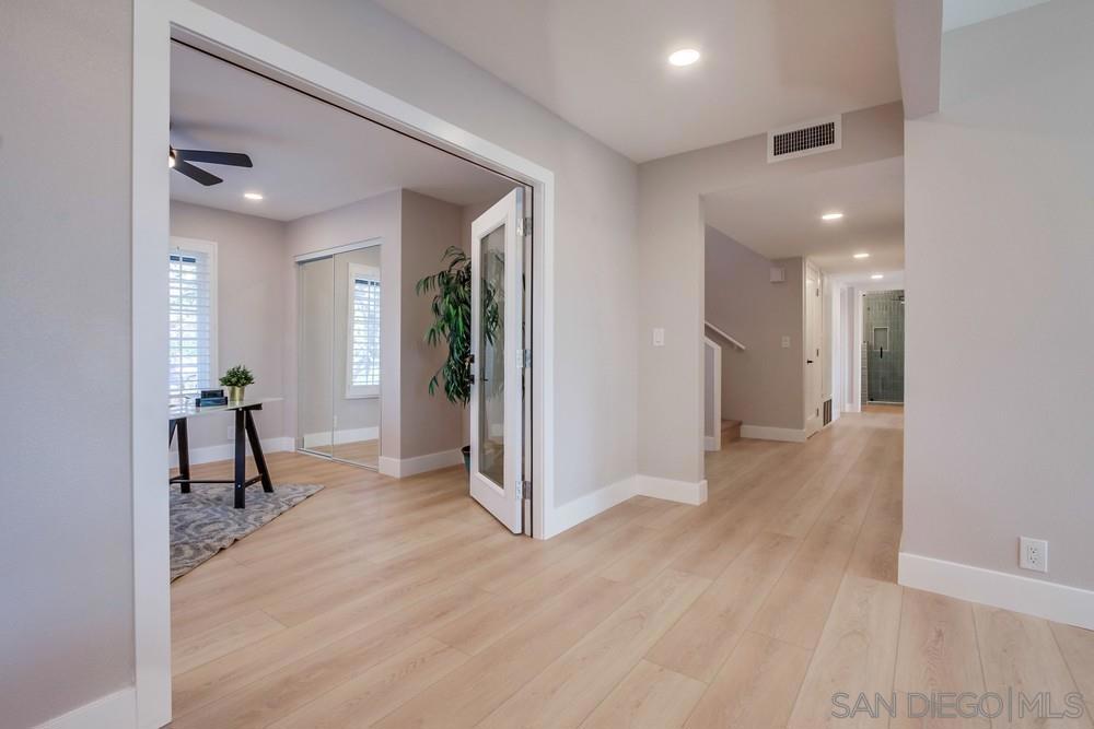 La Costa - Residential