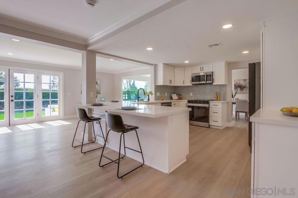 La Costa - Residential