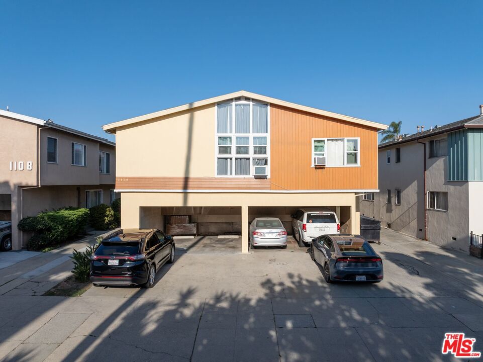 1114 S Sherbourne Drive