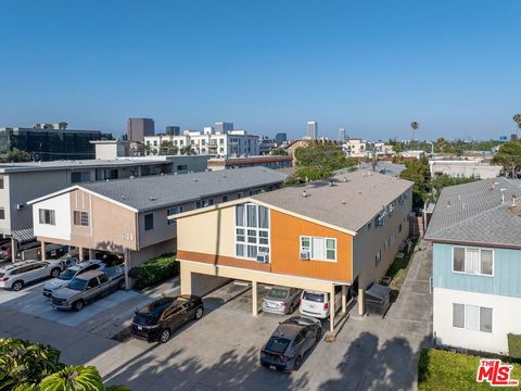 Photo of 1114 S Sherbourne Drive, Los Angeles, CA 90035 (MLS # 26831037)