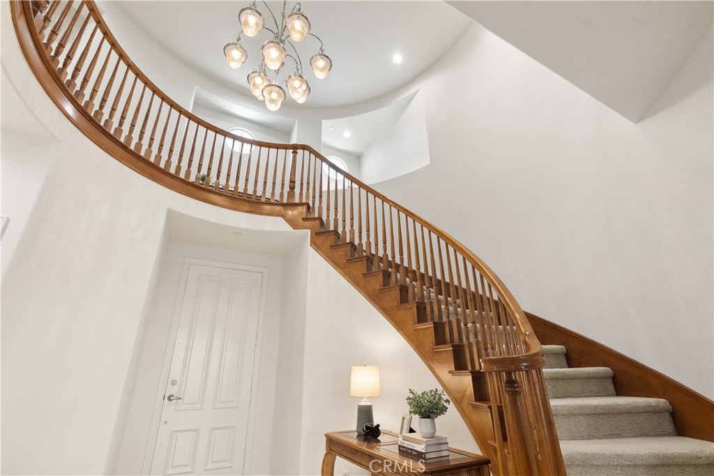 2472 N Highwood Road