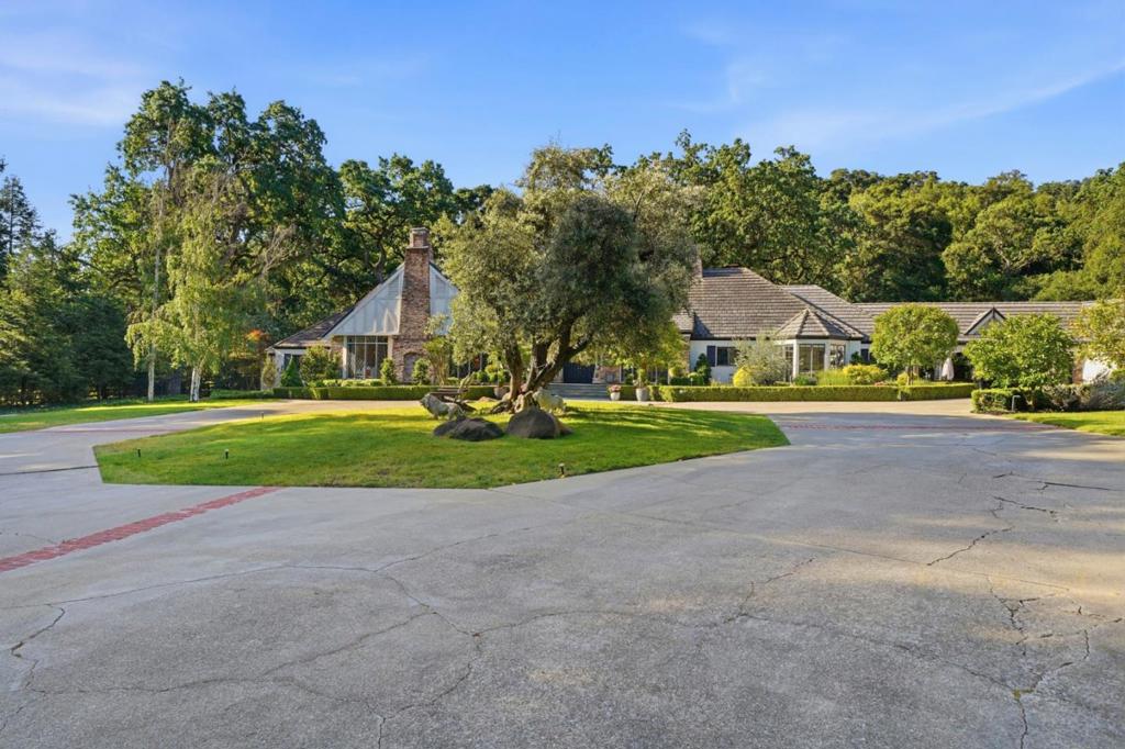 1500 Foothill Road