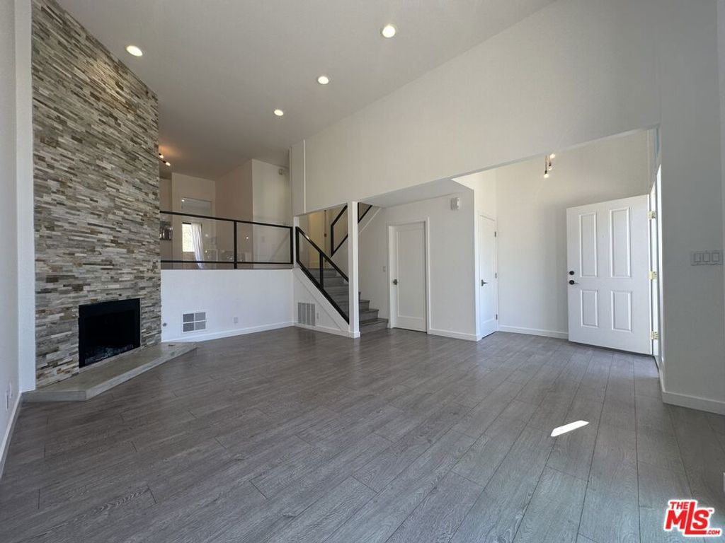 Photo of 5307 Wilkinson Avenue #10, Valley Village, CA 91607 (MLS # 25617743)
