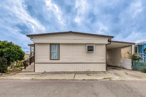 Photo of 150 Sherwood DR #64, Salinas, CA 93901 (MLS # ML82057989)