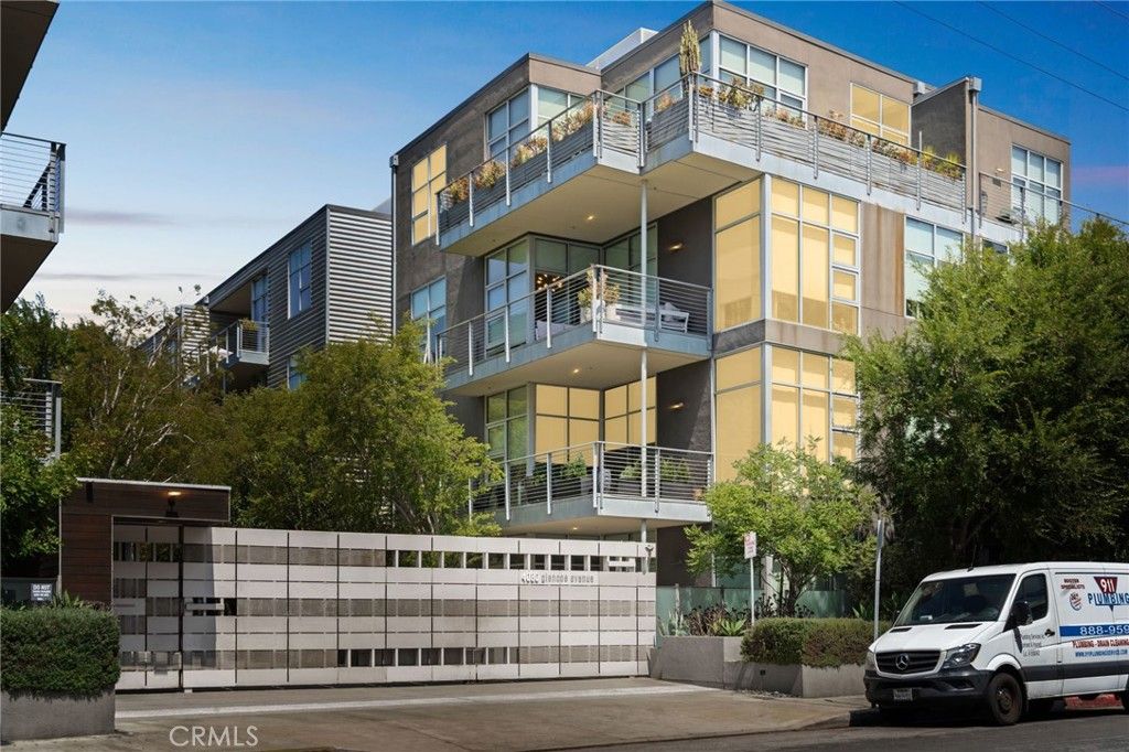 Photo of 4080 Glencoe Ave #108, Marina Del Rey, CA 90292 (MLS # OC25168105)