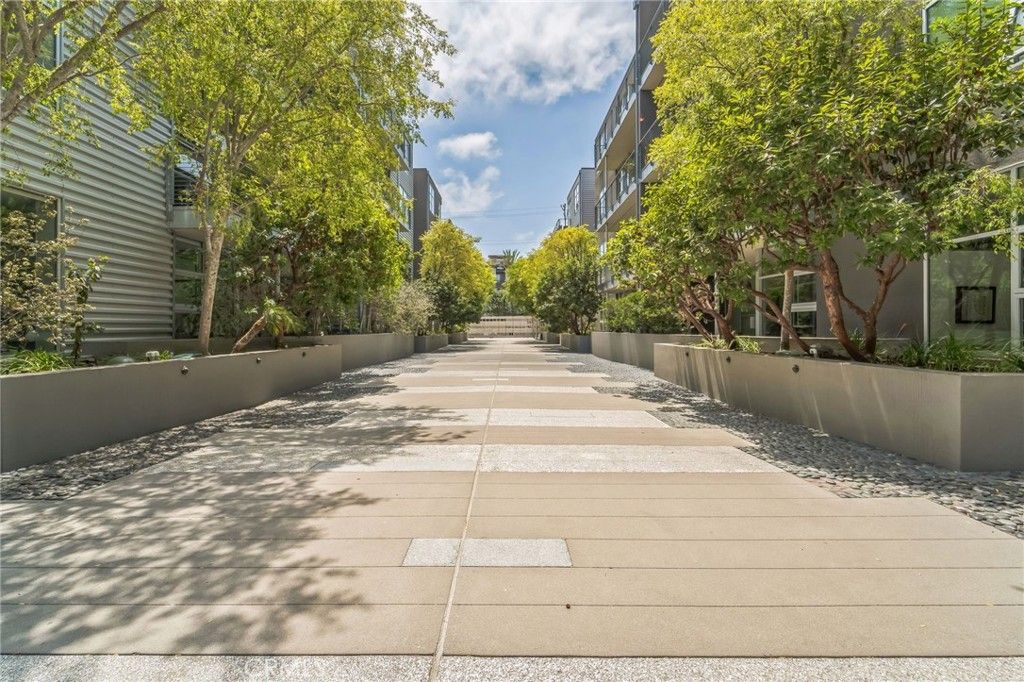 Photo of 4080 Glencoe Ave #108, Marina Del Rey, CA 90292 (MLS # OC25168105)