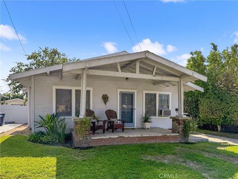 Photo of 1410 E California Ave, Glendale, CA 91206 (MLS # SW25236986)