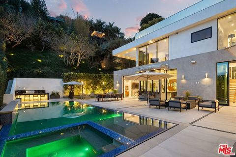 1527 Rising Glen Road Los Angeles CA 90069