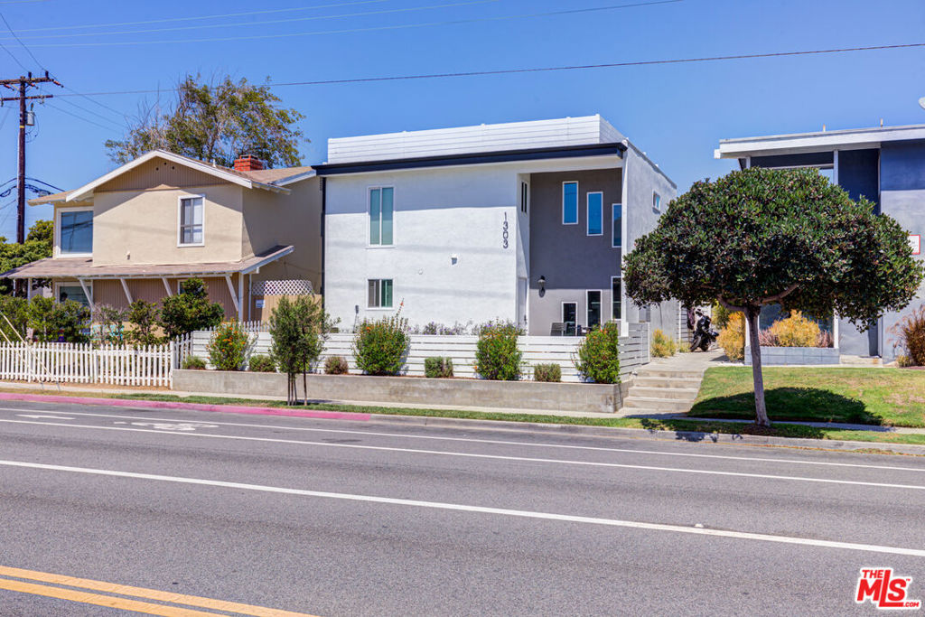 1211 Beryl Street